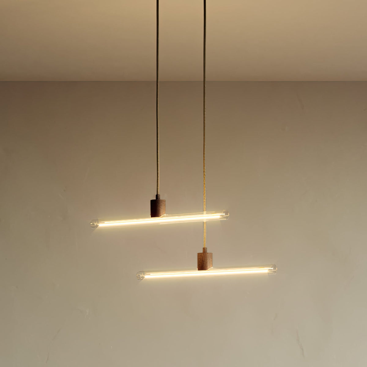 Lampada a sospensione esse14 con attacco S14d - Effetto Wengé