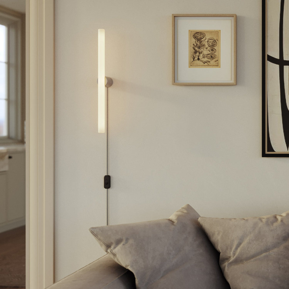 Lampada con spina con finitura metallica e lampadina LED lineare S14d - Titanio satinato