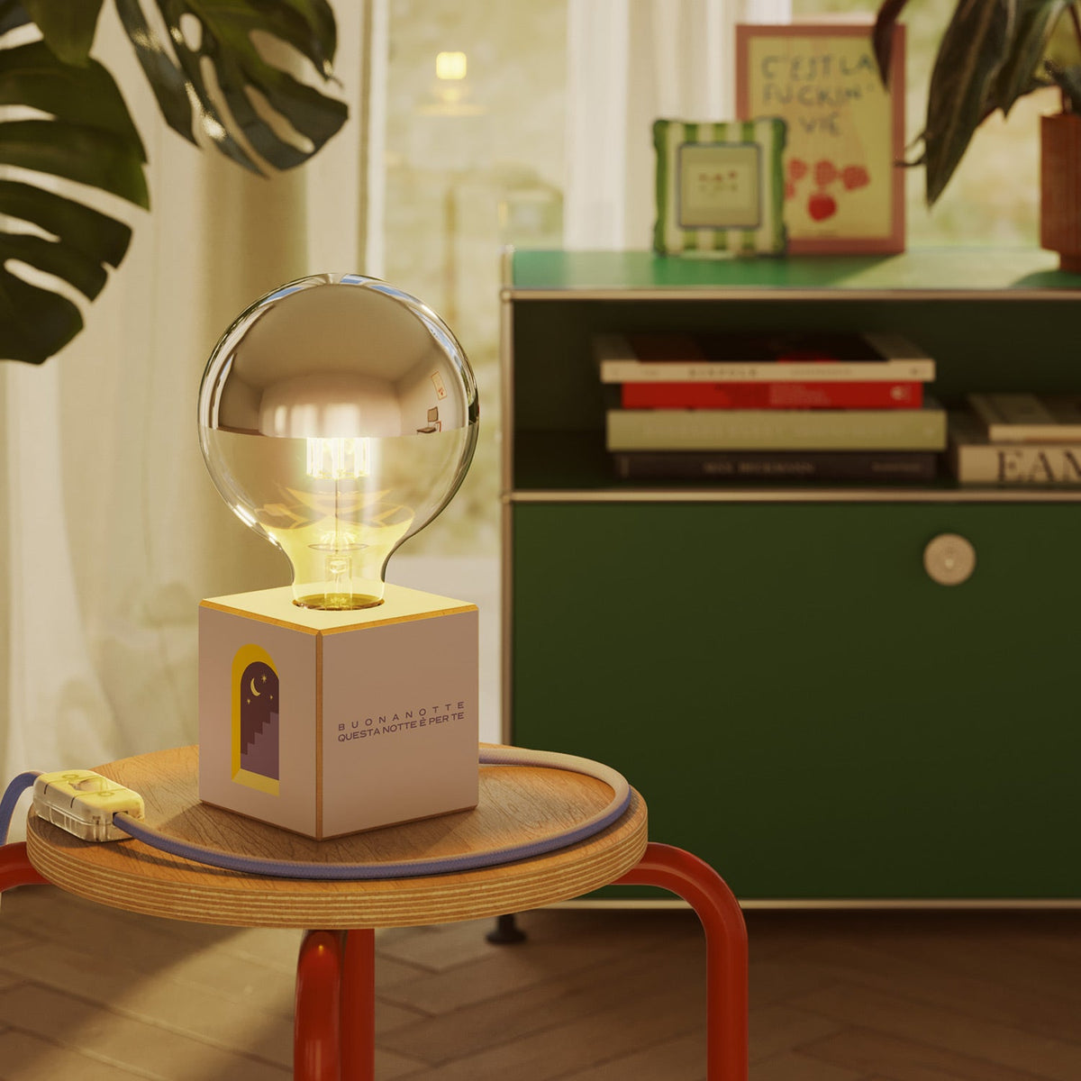 Lampada da tavolo Cubetto "Buonanotte fiorellino" con lampadina globo mezza sfera argento - Santomanifesto