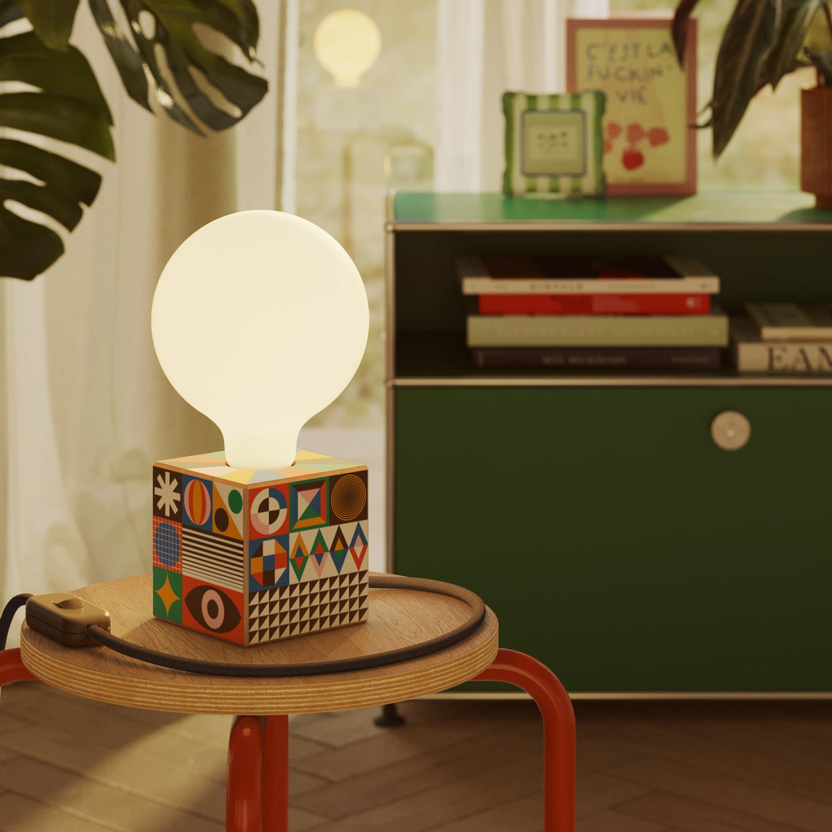 Lampada da tavolo Cubetto con lampadina globo effetto porcellana - PosterLad - Creative Cables
