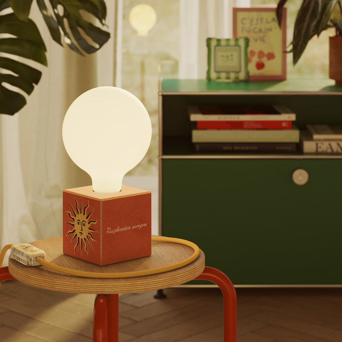 Lampada da tavolo Cubetto "Il sole" con lampadina globo effetto porcellana - Santomanifesto