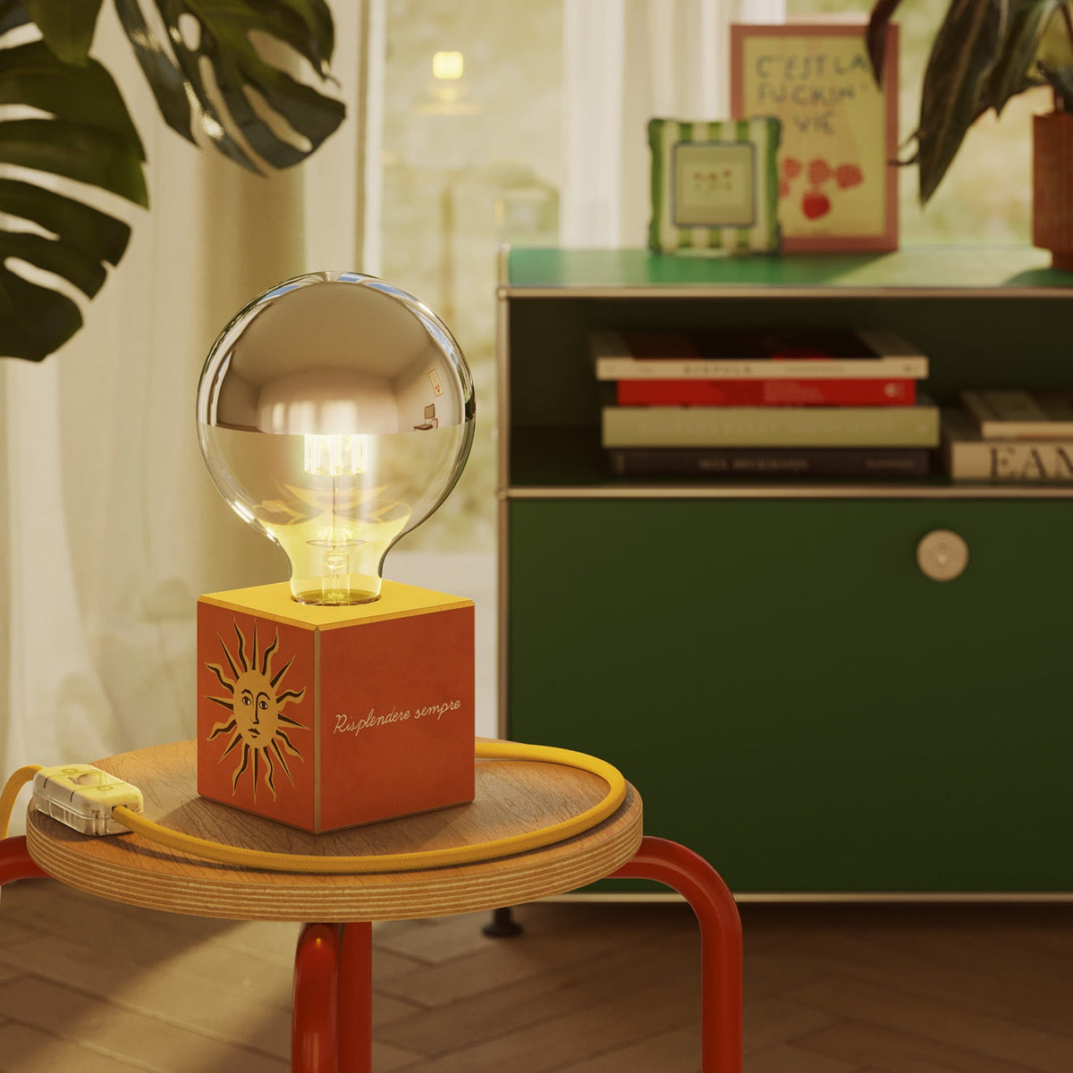 Lampada da tavolo Cubetto "Il sole" con lampadina globo mezza sfera argento - Santomanifesto