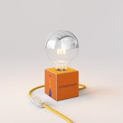 Lampada da tavolo Cubetto "Può nascere un fiore" con lampadina globo mezza sfera argento - Santomanifesto