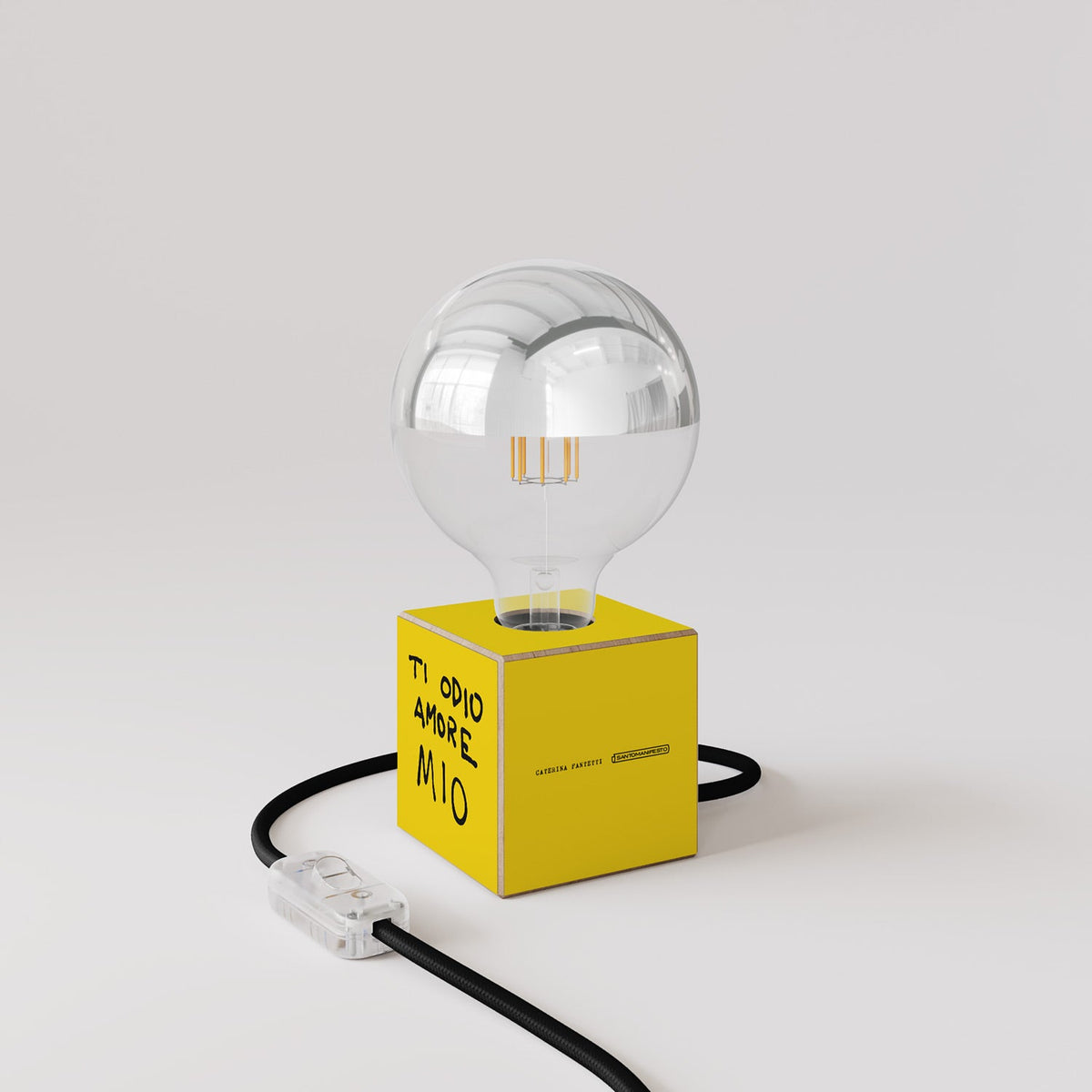 Lampada da tavolo Cubetto "Ti odio amore mio" con lampadina globo mezza sfera argento - Santomanifesto