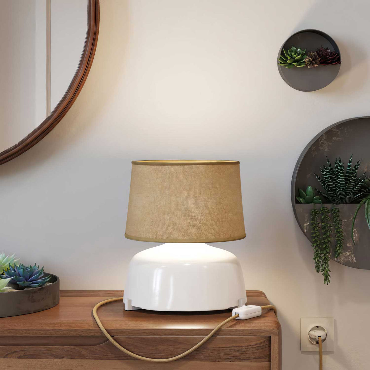 Lampada da tavolo in ceramica Coppa con paralume Athena - Juta naturale