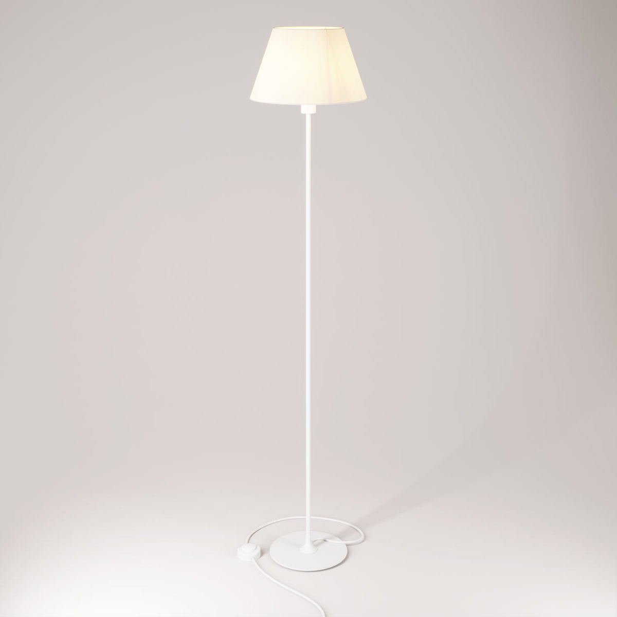 Lampada da terra MAG-Y con base metallica tonda e paralume Impero M - Bianco opaco