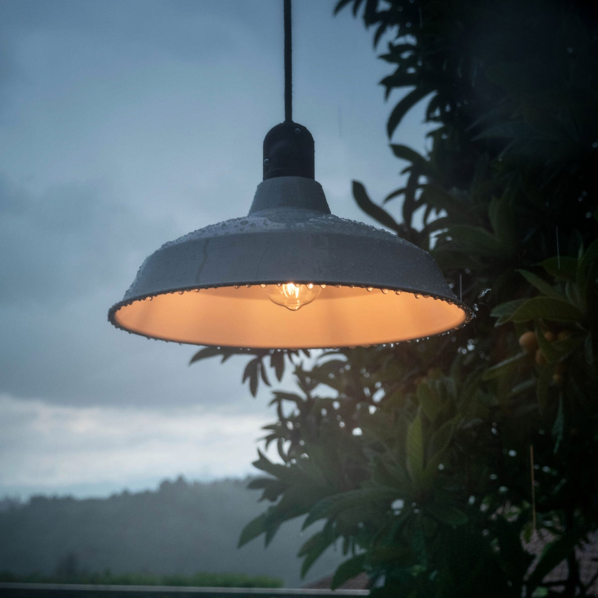 Modulair ELEGANT Lampada per esterni con paralume, 5 m cavo, rosone in silicone e portalampada IP65 waterproof - Bianco