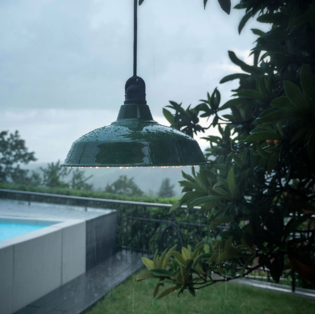 Modulair ELEGANT Lampada per esterni con paralume, 5 m cavo, rosone in silicone e portalampada IP65 waterproof - Verde